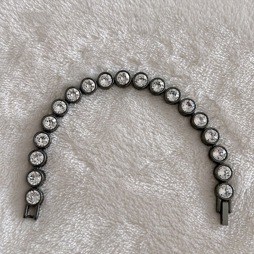 TOUCHSTONE CRYSTAL ICE BRACELET